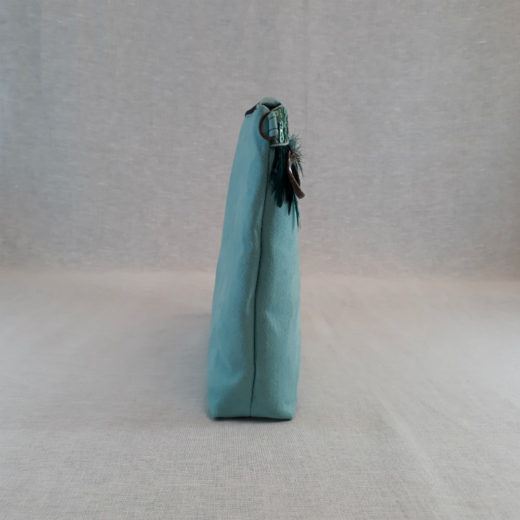 bandolera azul celeste lateral plumas
