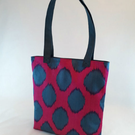 tote mujer ikat topos azules y fucsia