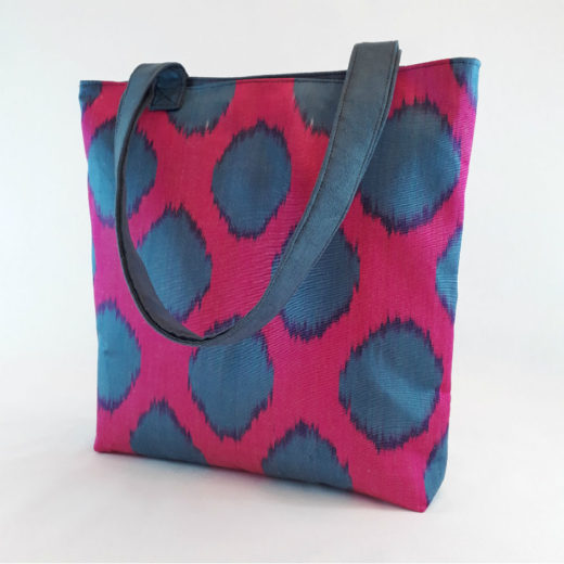 tote mujer ikat topos fucsia y azul